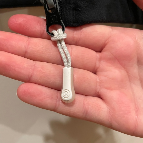 Lululemon Rare Shape Up Jacket - Picture 5 of 5